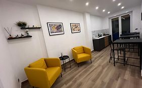 Suite 98